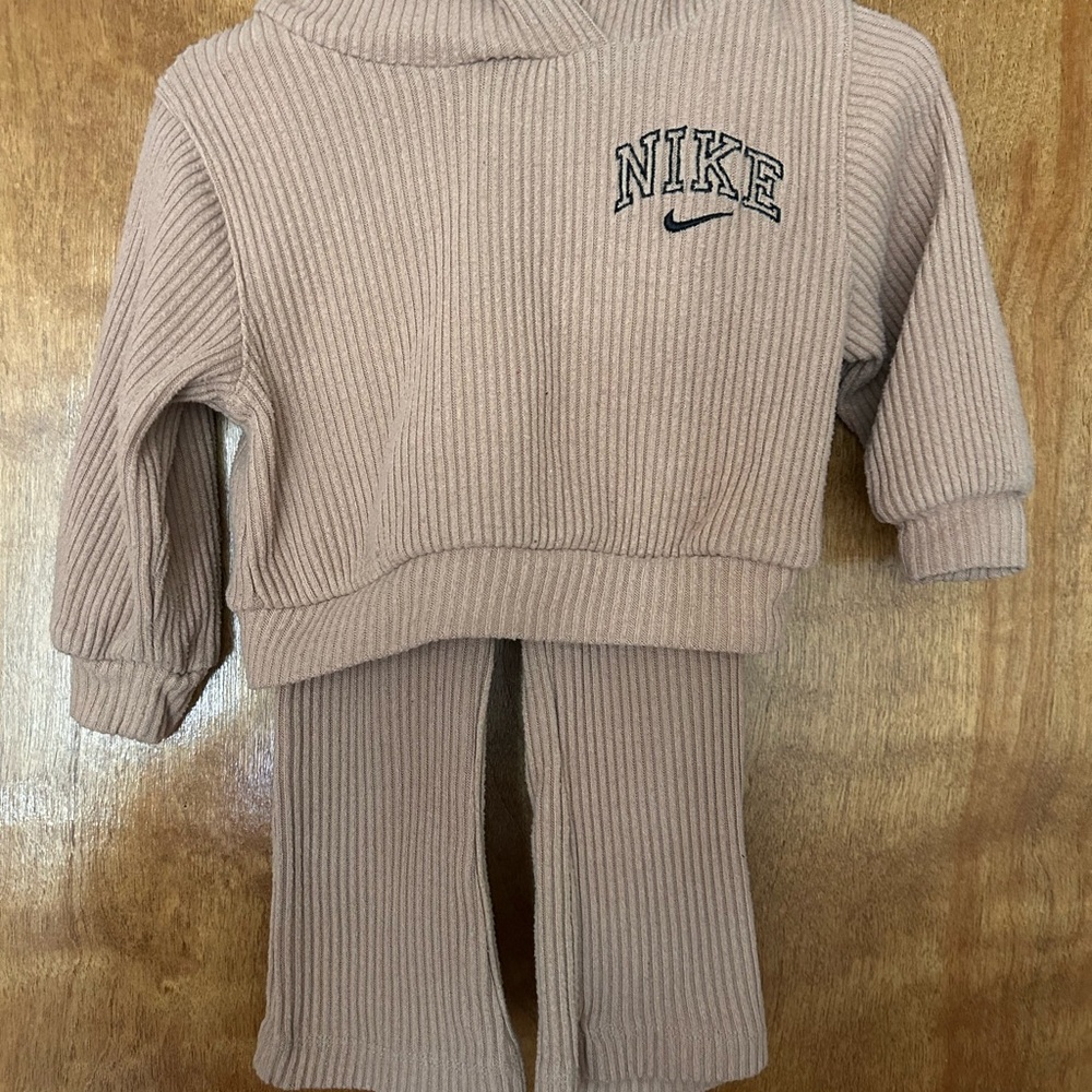 Nike Brown Ribbed Apparel